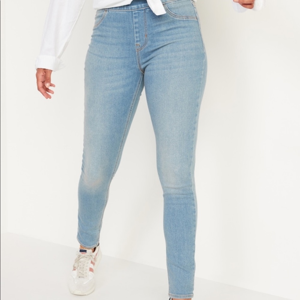 NWT mid rise rockstar super skinny jeggings SHORT